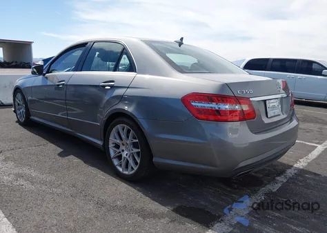 2011 Mercedes-Benz E 350 z USA, uszkodzony, nr VIN WDDHF5GBXBA498958